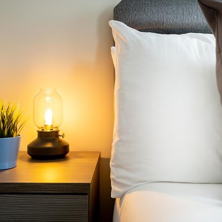 Pluxa Blue Sapphire Luxury Stay Free Parking Free Wifi - Walk Everywhere, Travel, Biz, Leisure Birmingham Bagian luar foto