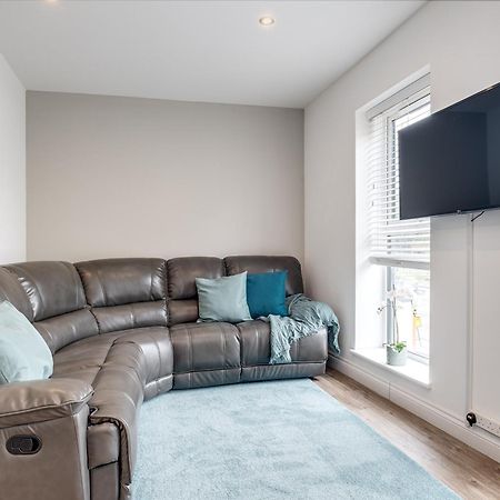 Pluxa Blue Sapphire Luxury Stay Free Parking Free Wifi - Walk Everywhere, Travel, Biz, Leisure Birmingham Bagian luar foto
